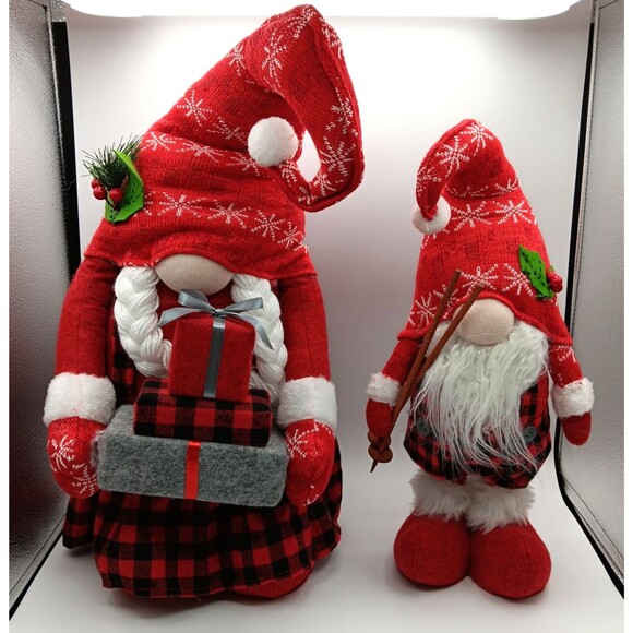 Christmas Holiday Plush Figurines Gnome Decor Set of 4 Knit Festive Seasonal - Picture 8 of 15
